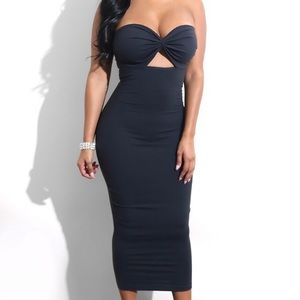 Never Worn Boutique Strapless black dress